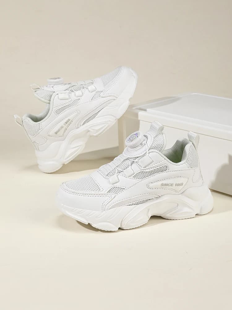 Boucle rotative à enfiler! Chaussures de sport noires en mesh pour enfants, respirantes et anti-chau