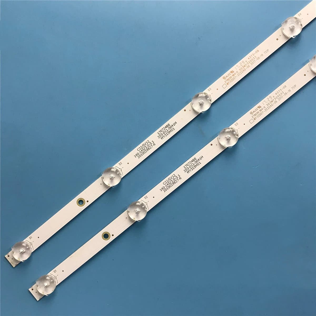 Bande de rétro-éclairage LED 2 pièces/ensemble, PTV32DS00Z 32GSR3000FB 210-108-1158H MY32D07-ZC22AG-