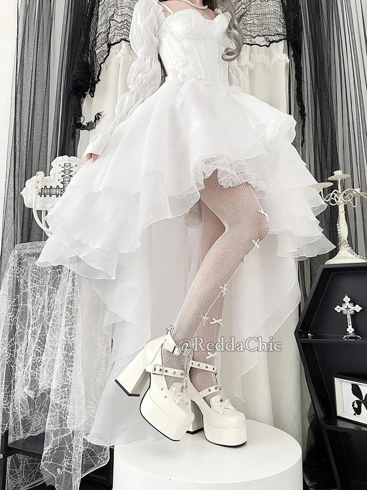 REDDACHiC Robe de soirée princesse pour femmes, broderie florale blanche, manches bouffantes, dos nu