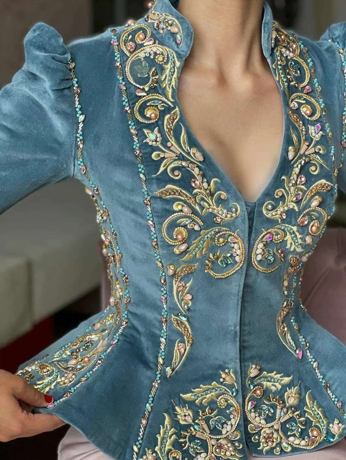 Haut en velours à manches longues pour femmes, broderie vintage, col en V, sexy, décontracté, mince,
