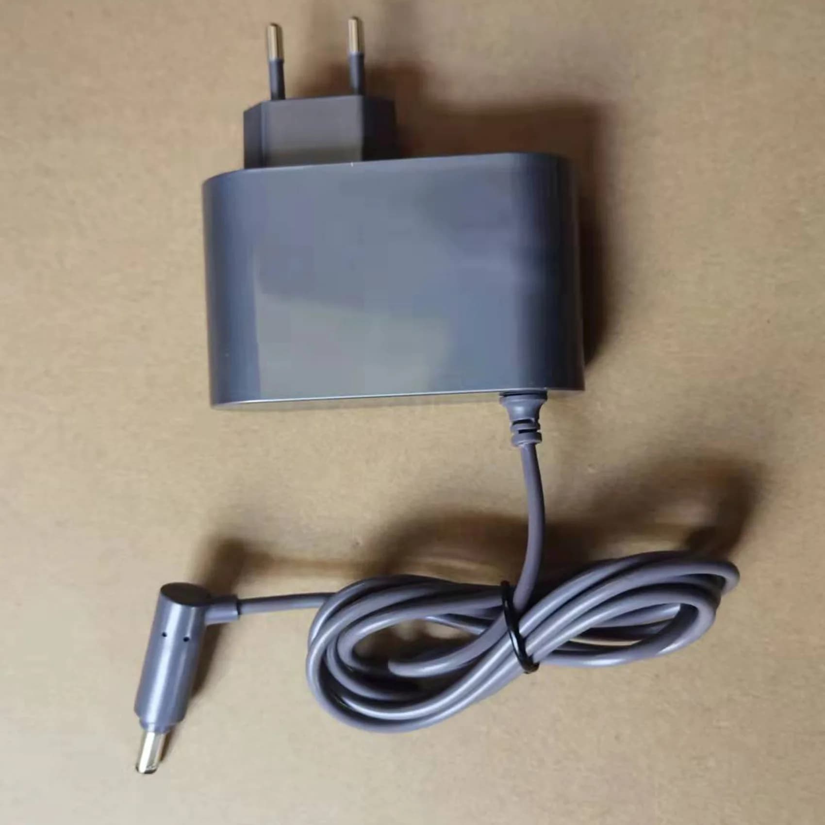Chargeur de batterie pour aspirateur Dyson, alimentation électrique, prise UE, adapté pour Dyson V6,