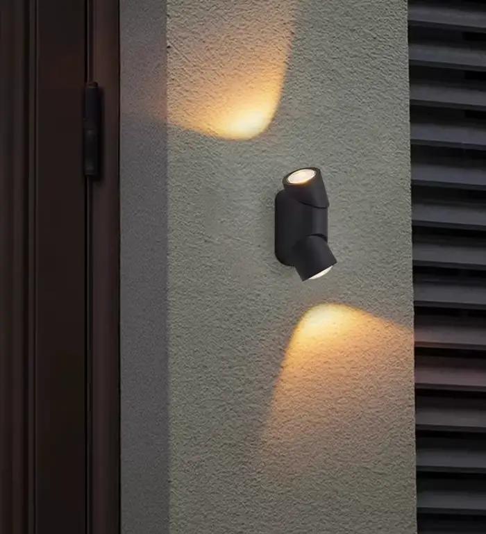 Lampes murales LED extérieures à effet lumineux haut et bas