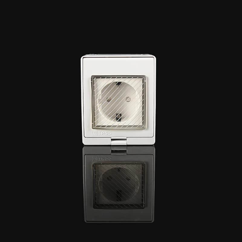 Prise de courant murale externe extérieure étanche IP55 anti-poussière avec couvercle 110 ~ 250V pri