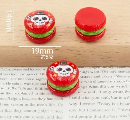 Nouveau mignon Mini 3D Halloween Macaron Burger série résine Hallowmas maison de poupée bricolage ac