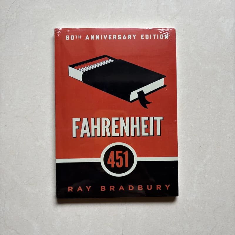 Fahrenheit 451 Par Ray Bradbury Livre de poche en anglais