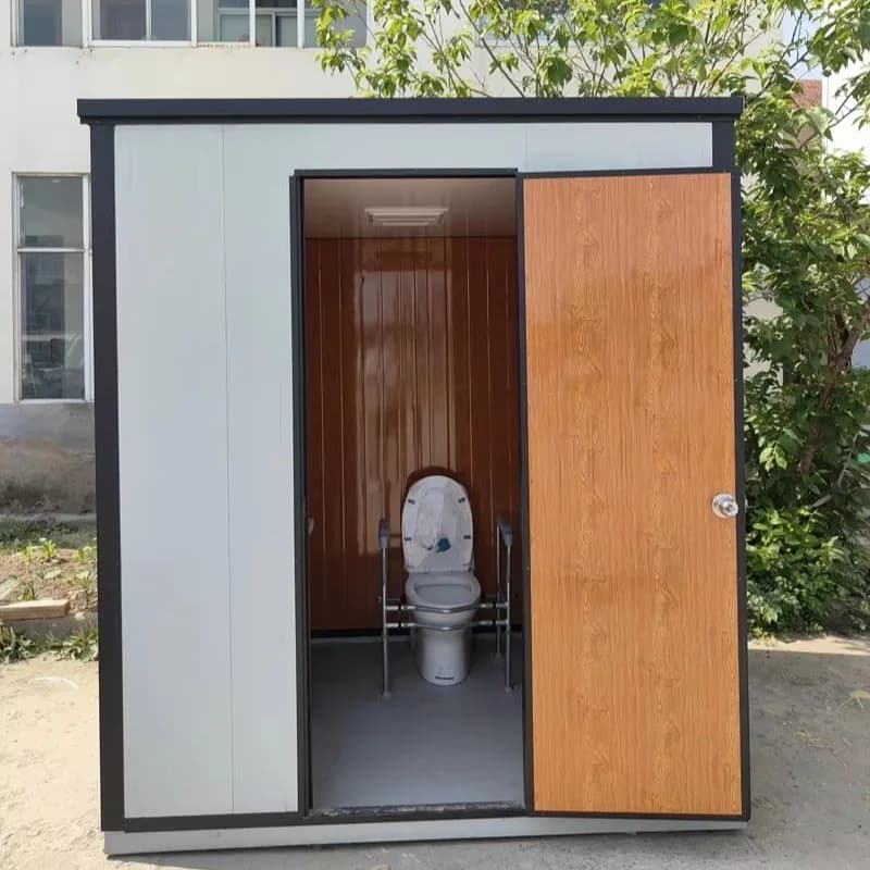 Unité de salle de bain préfabriquée extérieure avec un cabine de douche extérieure pratique