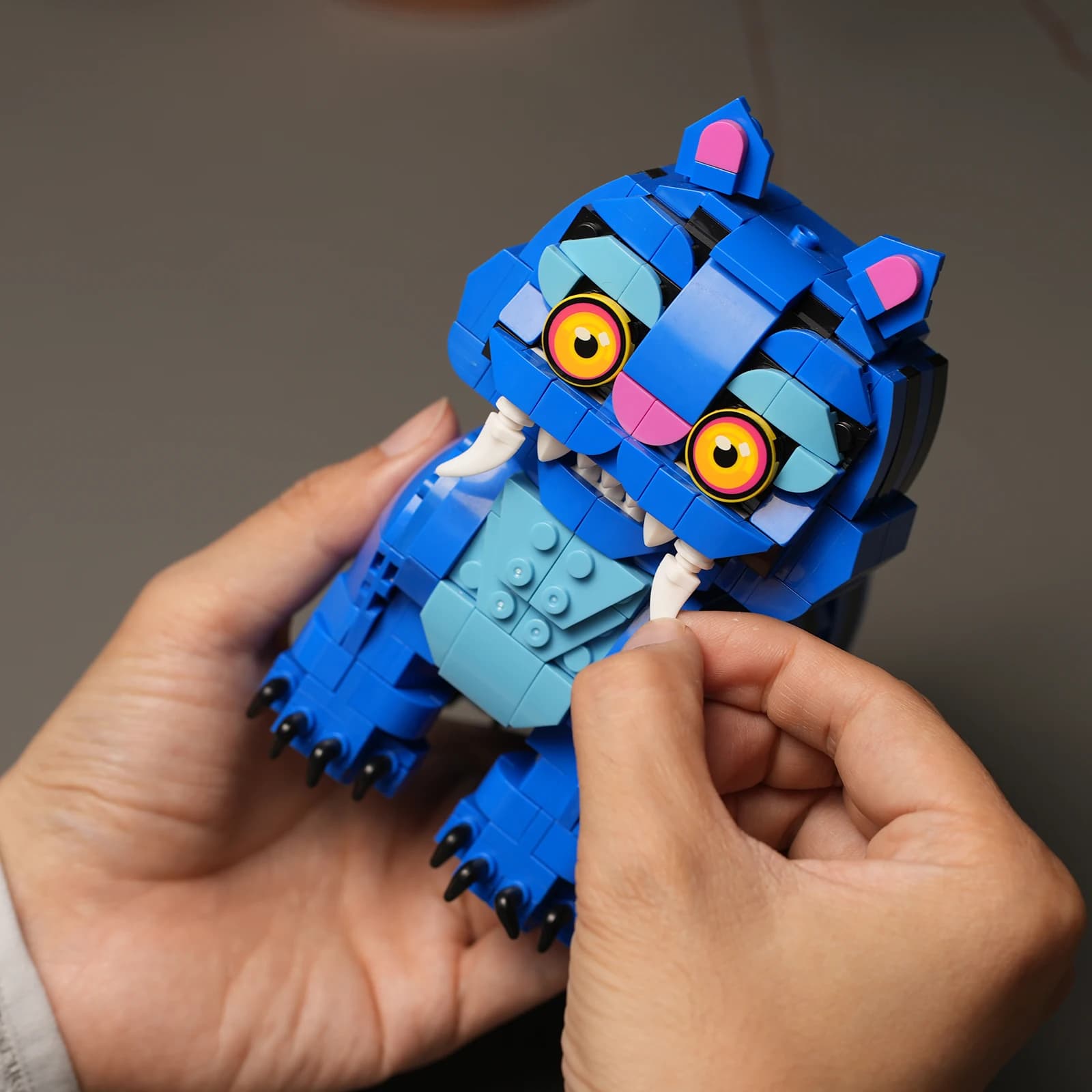 Blue Tigers Building – jouet de construction DIY pour adultes, blocs de construction d'animaux chass