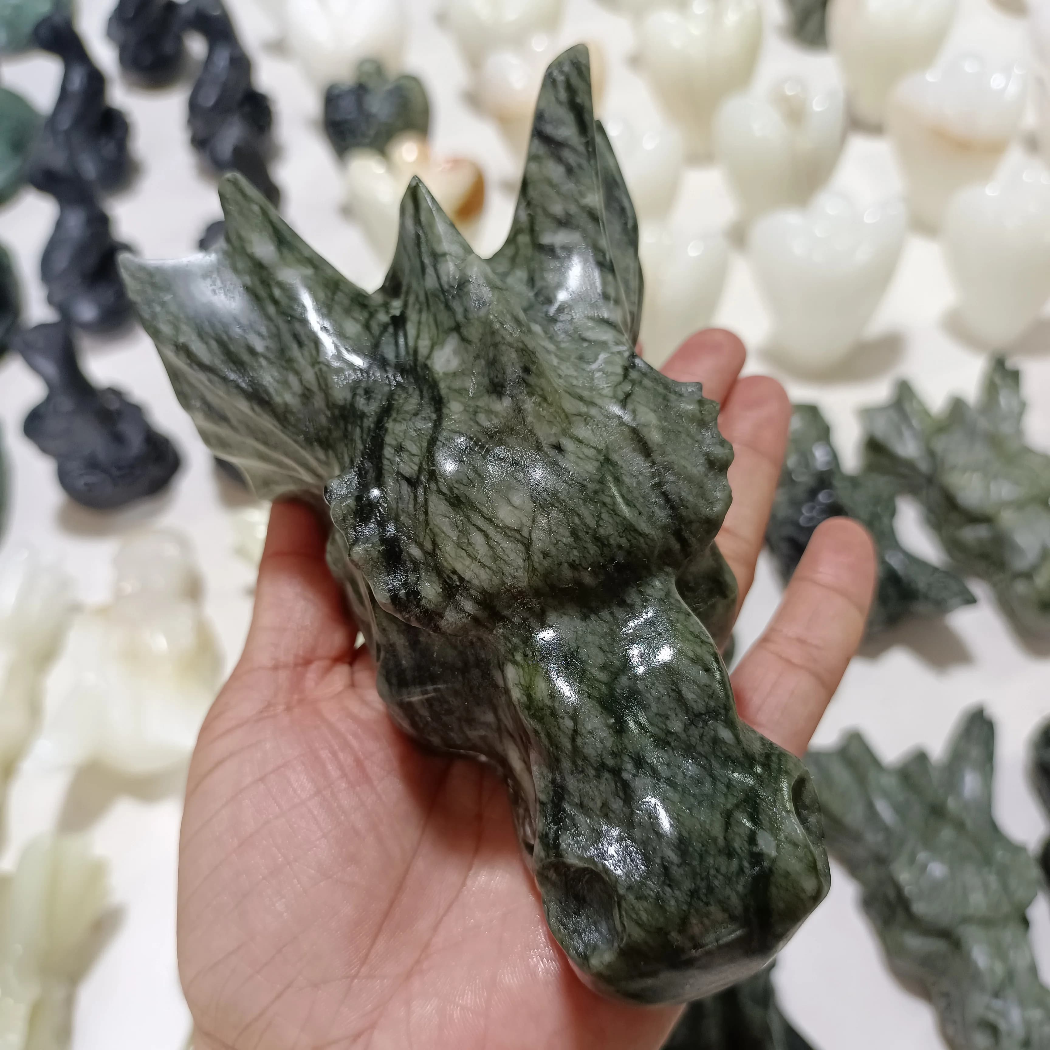 Énorme arbre naturel diversifié, tête de dragon caralimentée, cristal de quartz, spécimen de nappero