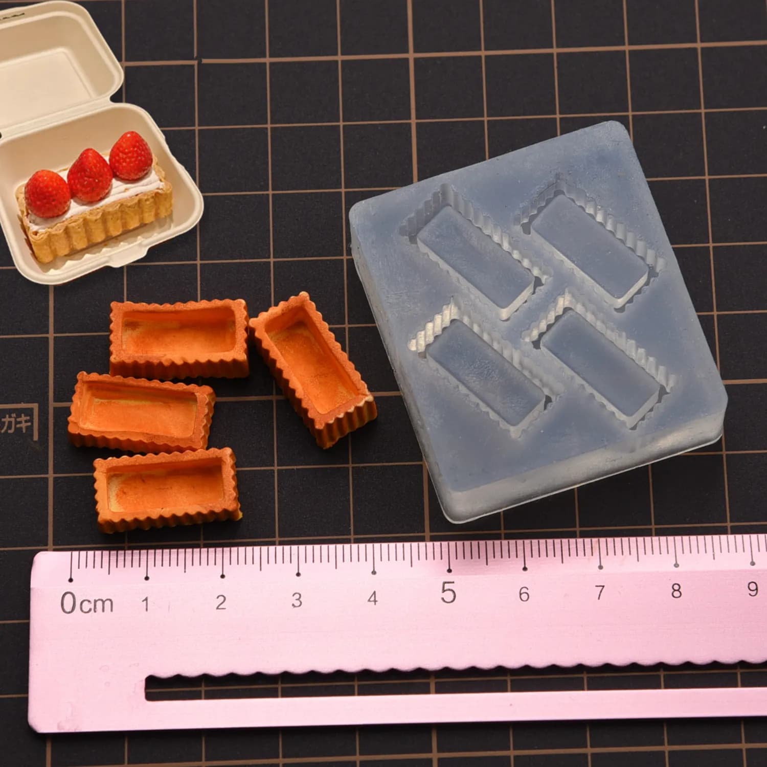 Moule carré Miniature en Silicone à base de gâteau aux fraises, maison de poupée, jouet alimentaire,