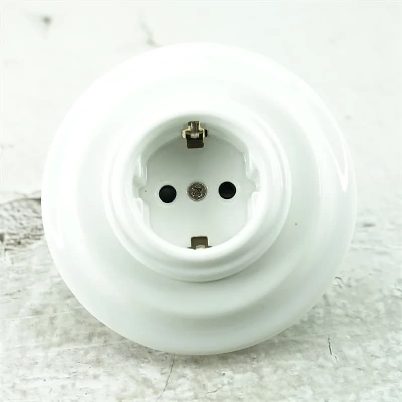 Prise murale encastrée en céramique, type Schuko vintage, pour maison, en porcelaine.