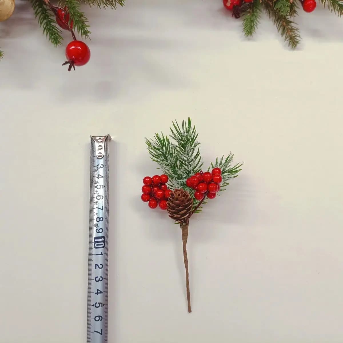 Centre de table en forme de pomme de pin de qualité supérieure, 6 pièces, 16CM, avec baies rouges et