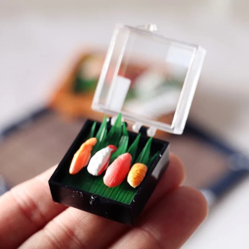 Maison de poupée de style japonais, boutique de sushi, boîte à bento transparente, mini ornement min