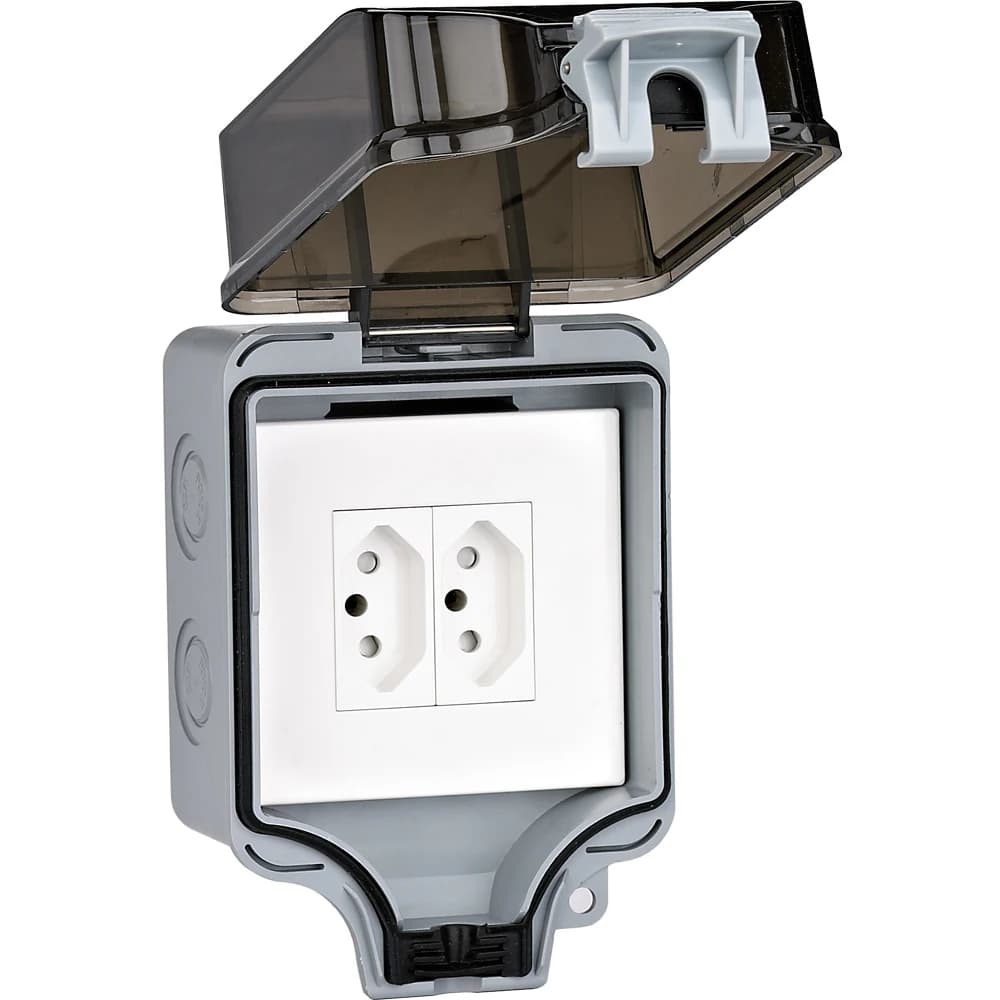 Prise étanche extérieure IP66 Brésil 20A coupe-vent, imperméable et étanche