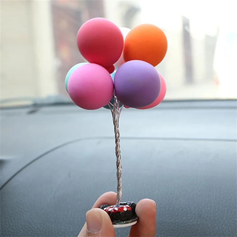 Décoration de voiture pour Couples, dessin animé mignon, ballon romantique d'action, ornements de ta