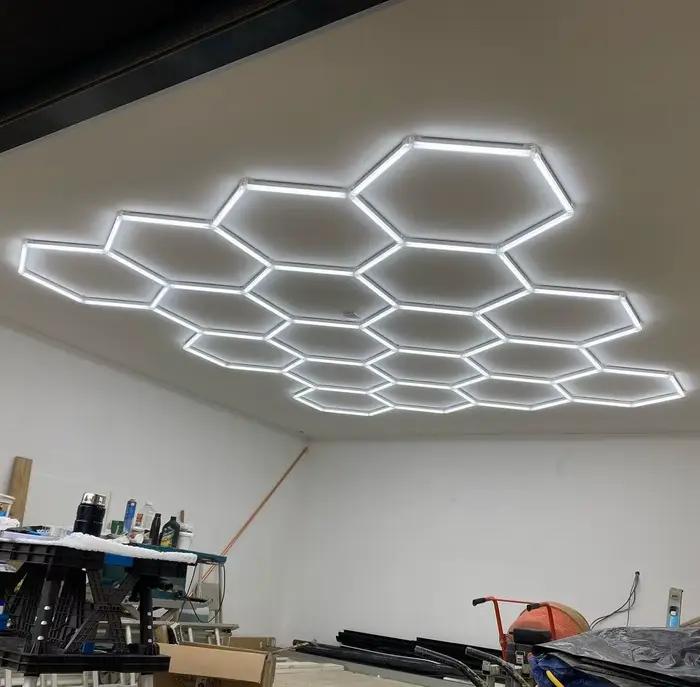 Lumière LED hexagonale pour Garage